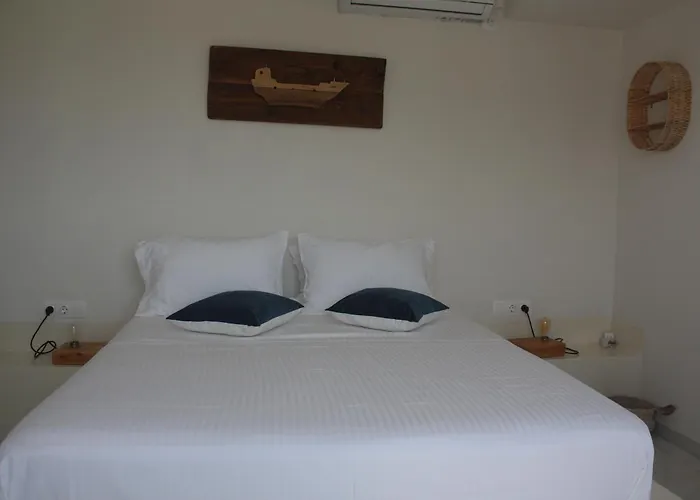 Orkeli Casa Плака